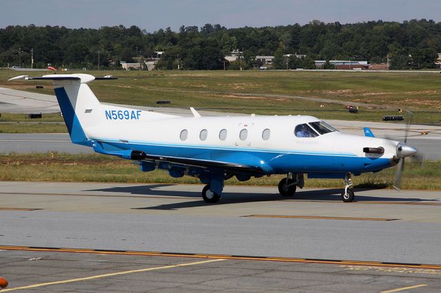 Pilatus PC-12 (N569AF) - Kamm Investments LLC 2004 Pilatus PC-12/45 N569AF taxiing to RWY 2R for departure to Nashville Int'l (KBNA).