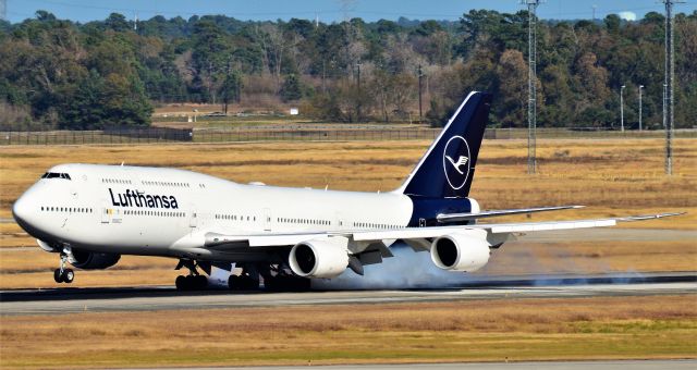 BOEING 747-8 (D-ABYA)