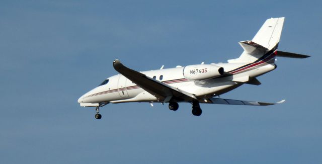 Cessna Citation Latitude (N674QS) - On short final is this 2019 Cessna 680A Citation Latitude from the Winter of 2022.