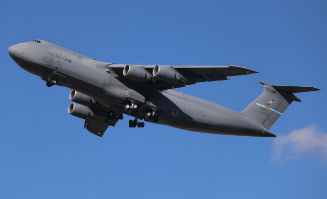 LOCKHEED C-5 Super Galaxy (87-0045)