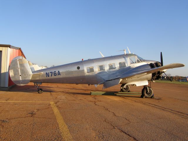 Beechcraft 18 (N76A)