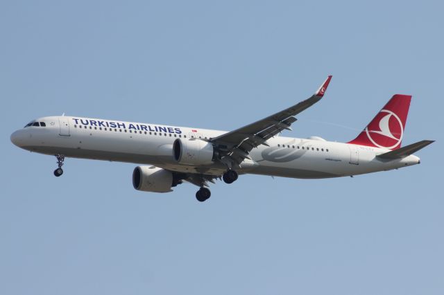 Airbus A321neo (TC-LTJ)