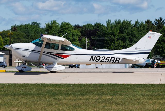 Cessna Skylane (N925RR)