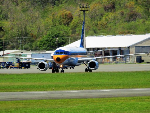 Airbus A320 (N763JB)