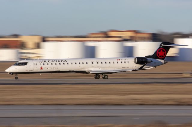 Canadair Regional Jet CRJ-900 (C-GPJZ)