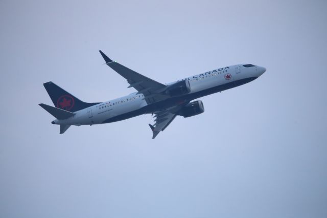 Boeing 737 MAX 8 (C-GEPB)