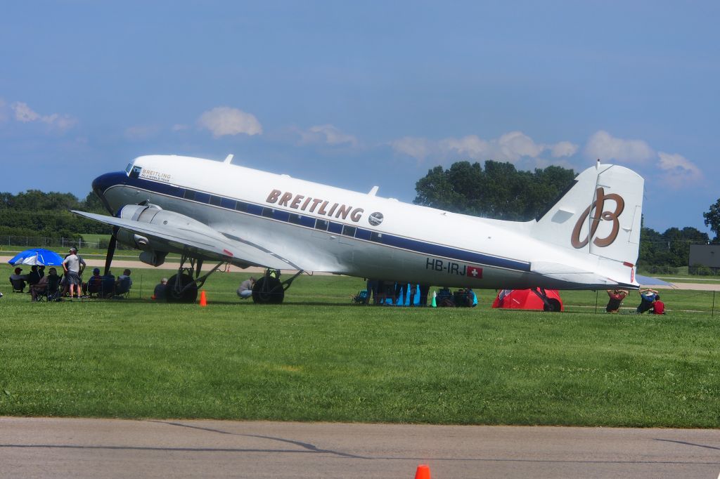 Douglas DC-3 (HB-IRJ)