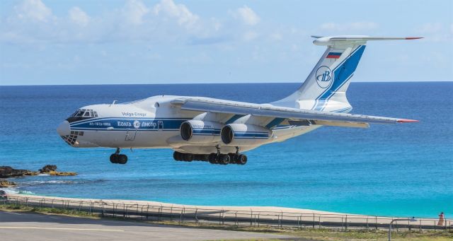 Ilyushin Il-76 (RA-76511) - Russian heavy metal Volga-Dnepr registration RA-76952 flying as VDA3194 over maho beach for landing at St Maarten while bring in some supplies from Holland in support of the COVID-19.br /(4/17/2020)