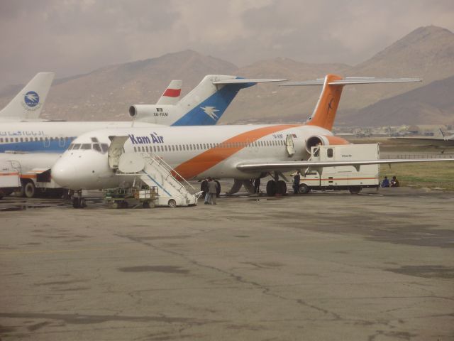 McDonnell Douglas MD-82 (YA-KMF)