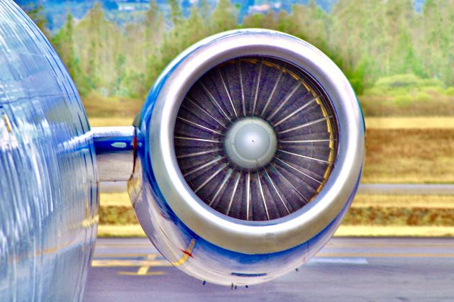 Boeing 727-100 (HK-4636) - The muscle