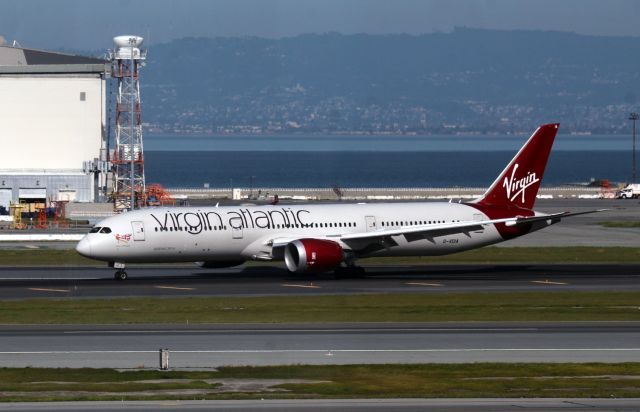 G-VDIA — - KSFO - One of the few Virgin Atlantic  787-900s I saw while in the SFO area. Filmed from the " Skyterrace observation deck" one has to be on the far right side of the platform and aim a certain way to not get glass images/reflections in the shot. Ive also added all sorts of jet photos onto the Skyterrace google map page photo section.