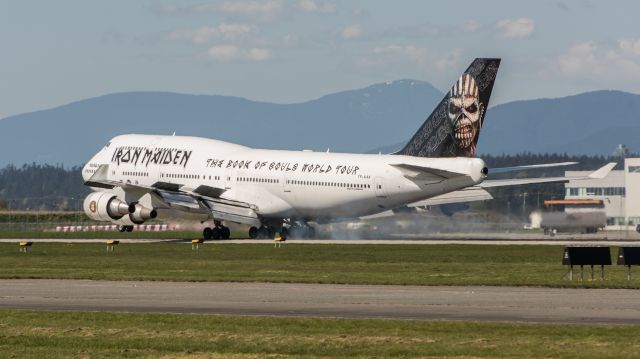 Boeing 747-400 (TF-AAK)