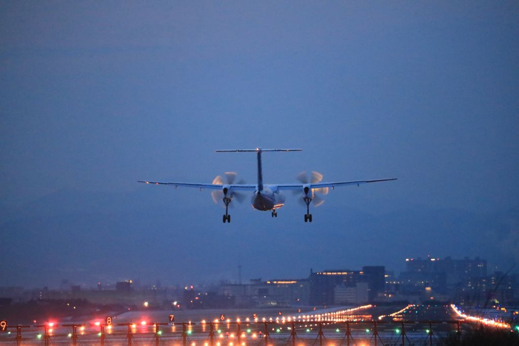 de Havilland Dash 8-400 (JA855A) - December 22nd 2019:CTS-HKD.