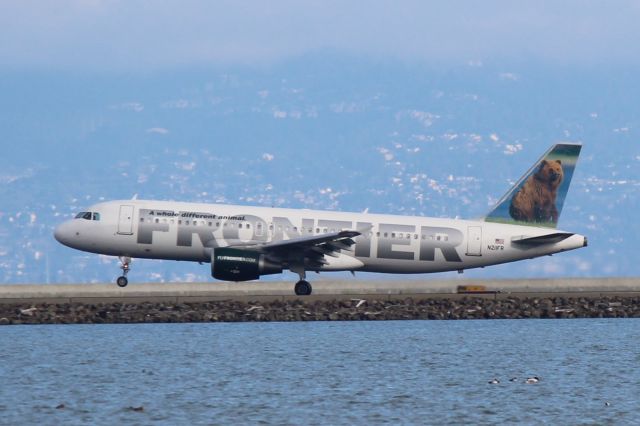 Airbus A320 (N211FR)