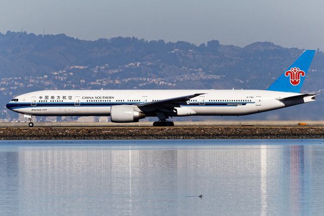 Boeing 777-200 (B-7183)