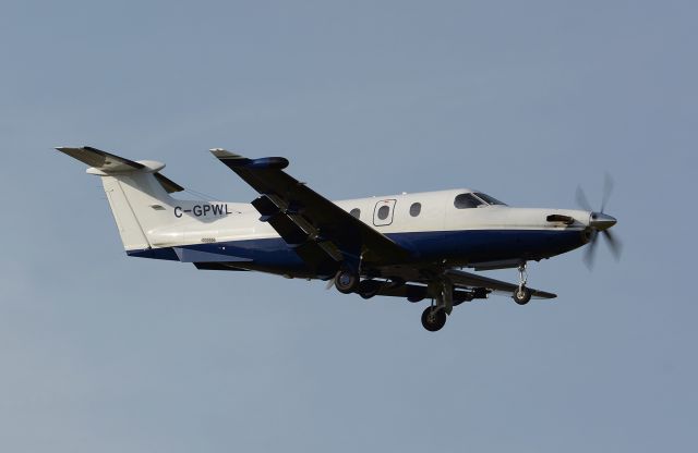 Pilatus PC-12 (C-GPWL) - Visiting CYHU on 11-11-2021