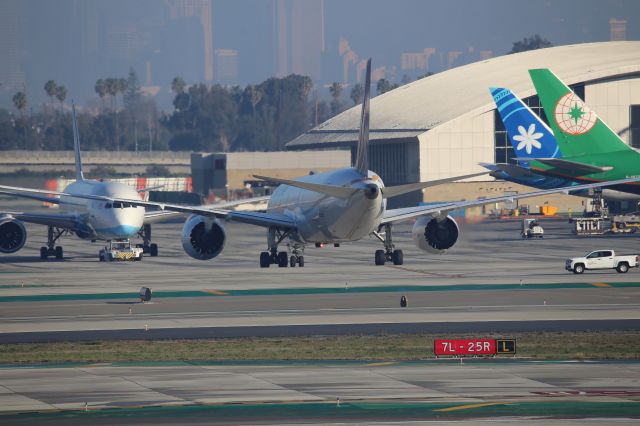 Boeing 787-9 Dreamliner (N26952)