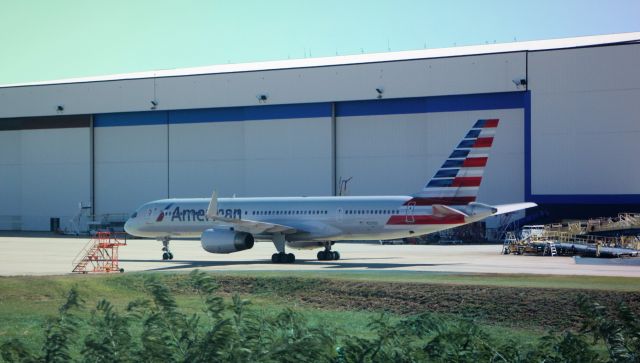 Boeing 757-200 (N201UU) - 10/22/16  Parked at the maintenance hanger