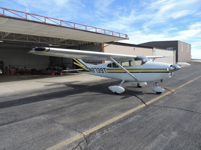 Cessna Skylane (N8739T)