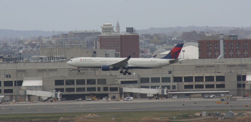 Airbus A330-300 (N808NW)