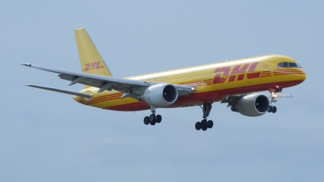 Boeing 757-200 (HP-1910DAE)