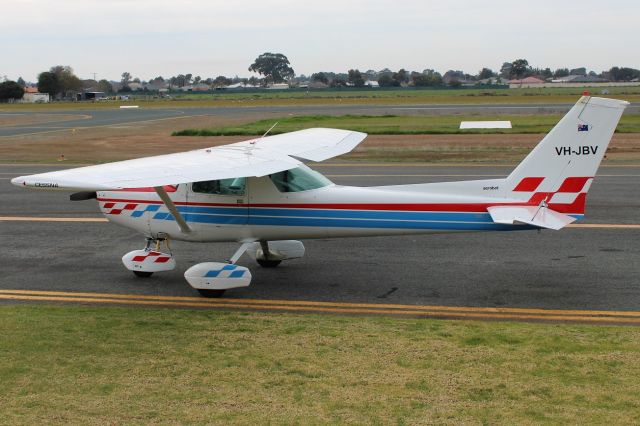 Cessna 152 (VH-JBV)