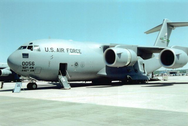 — — - Boeing C-17 Globemaster III