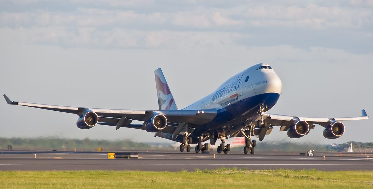 Boeing 747-400 (G-CIVK)