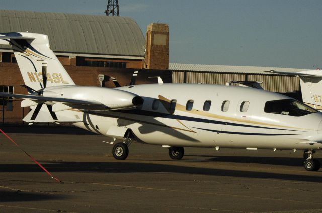 Piaggio P.180 Avanti (N134SL)