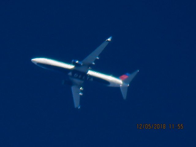 Boeing 737-900 (N900DU)
