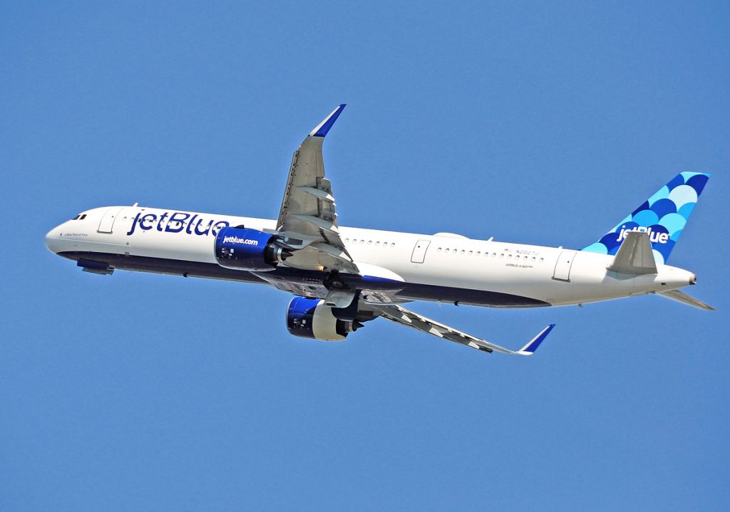 Airbus A321neo (N2027J) - "A Blue Point of View " 04/07/20br /Jetblue A321 NEO  nonstop to RSWbr /RWY27 take off 