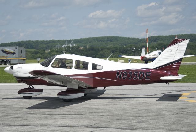 Piper Cherokee (N935DE) - Seen at KFDK on 5/21/2011.