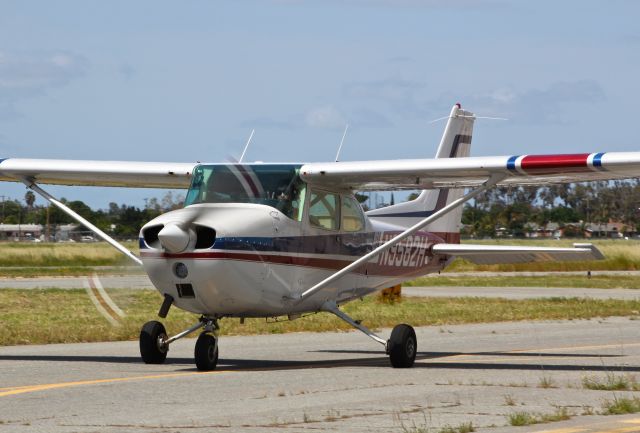 Cessna Skyhawk (N9582H) - Local Cessna 172 taxing out for departure at Reid Hillview Airport, San Jose, CA. Thanks for the wave!