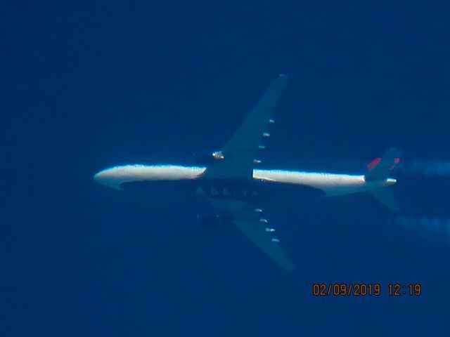 Airbus A330-300 (N819NW)
