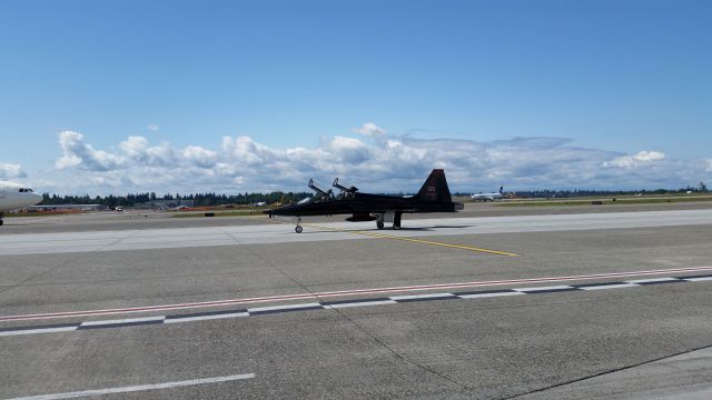 Northrop T-38 Talon — - T-38 TALON ARRIVING AT SEATAC FOR ALASKA AIRLINES AVIATION DAY