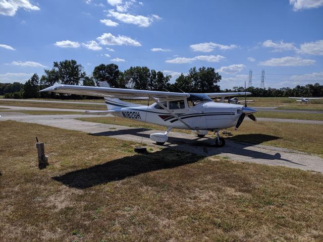 Cessna Skylane (N182GH)