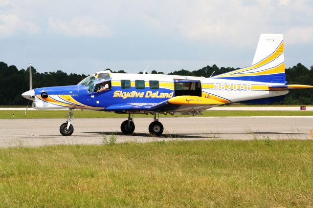 PACIFIC AEROSPACE 750XL (N820AB) - Pacific Aerospace 750XL Ready to load up at Skydive Deland