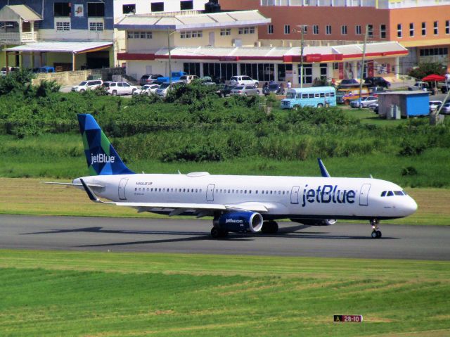 Airbus A321 (N958JB)