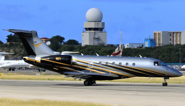 Embraer Legacy 550 (N1Y)