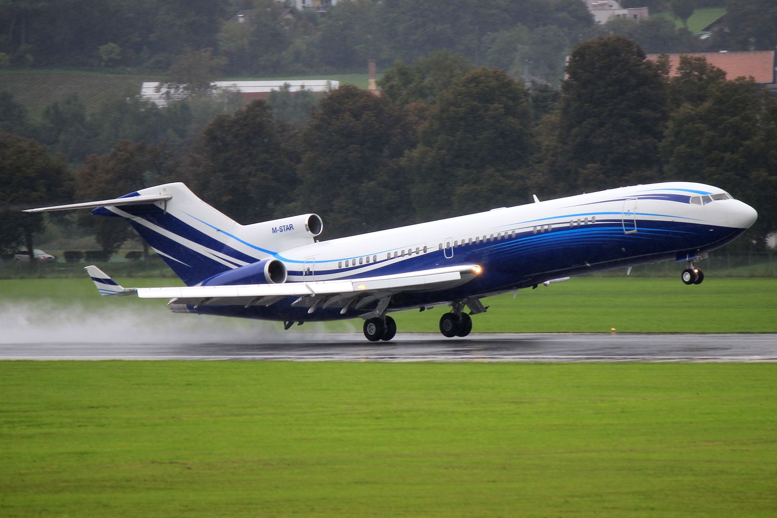 BOEING 727-200 (M-STAR)