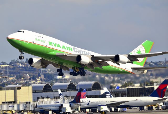 Boeing 747-400 (B-16402) - B-16402 EVA Air Cargo Boeing 747-45E(BDSF) (cn 27063/947)  Los Angeles - International (LAX / KLAX) USA - California, October 23, 2012 TDelCoro