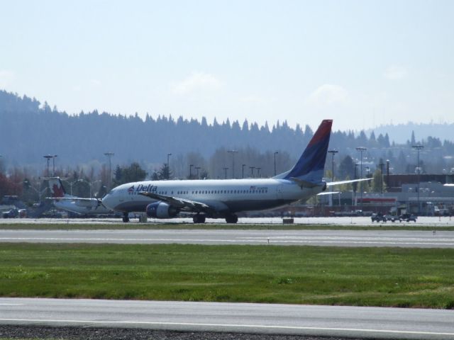 Boeing 737-700 (N365DW)