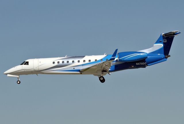 N470DG — - Embraer 135 on short final to long beach  (klgb) from Salt Lake City (KSLC).