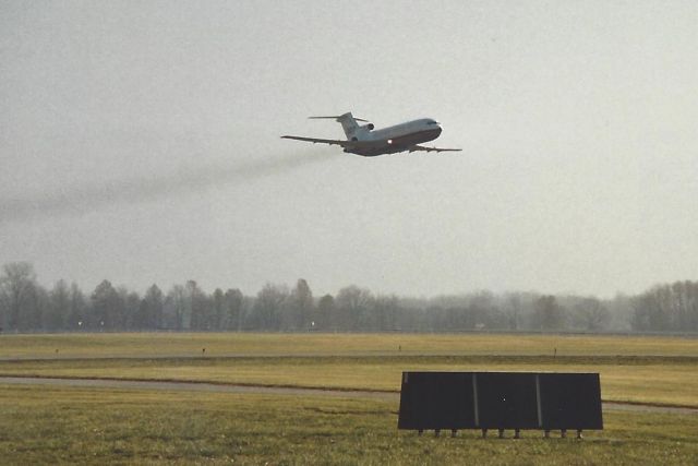 BOEING 727-200 (N308AS) - Final RGA flight doing low level pass - fly by departing HUF Hub for the last time as airline shut down.