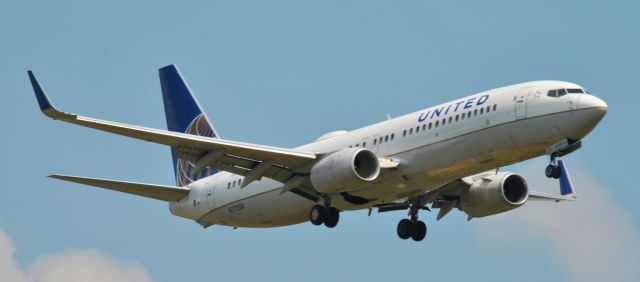 Boeing 737-800 (N77258)