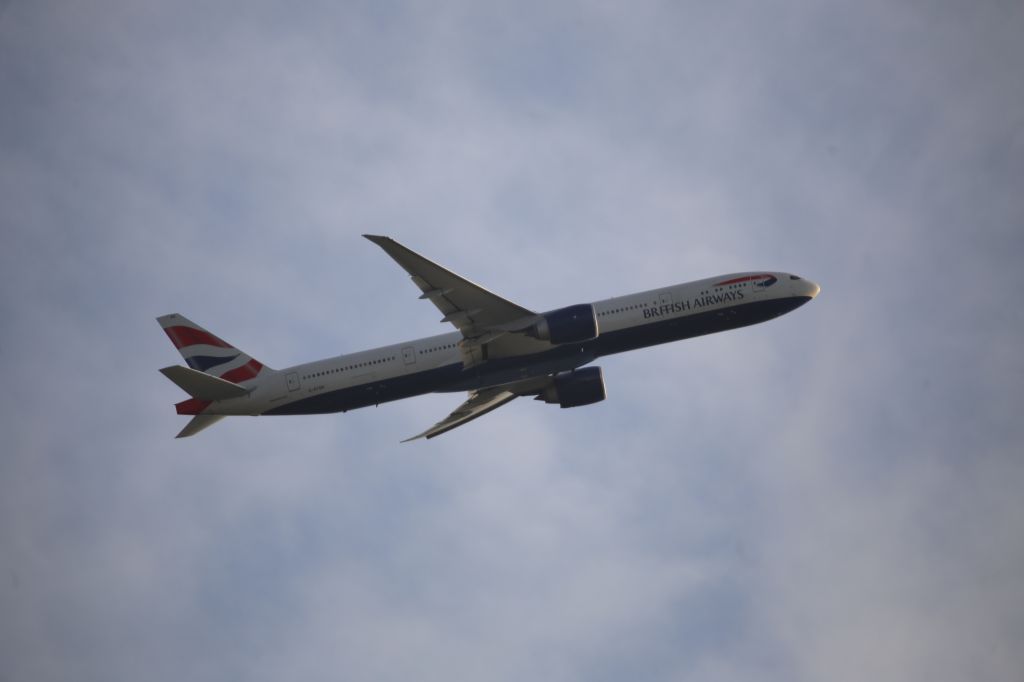 Boeing 777-200 (G-STBE)