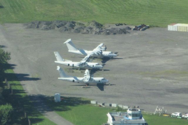 De Havilland Canada Dash 7 (C-GGXS) - Sitting at Toronto City. C-GGXS used to bear the United Nations livery.