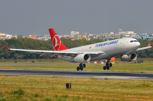 Airbus A330-300 (TC-JDR) - 22nd Nov., 2013