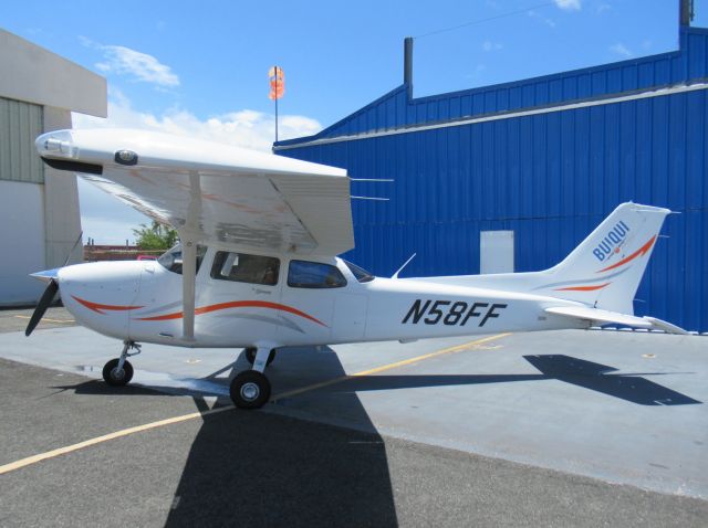 Cessna Skyhawk (N58FF)