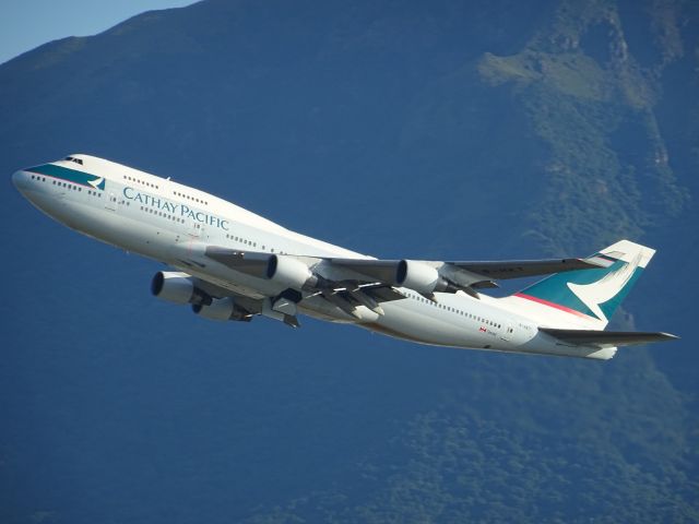 Boeing 747-400 (B-HKT)